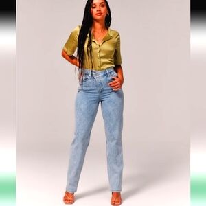  Abercrombie & Fit Ultra High Rise 90s Slim Straight Criss-Cross Waist Jeans